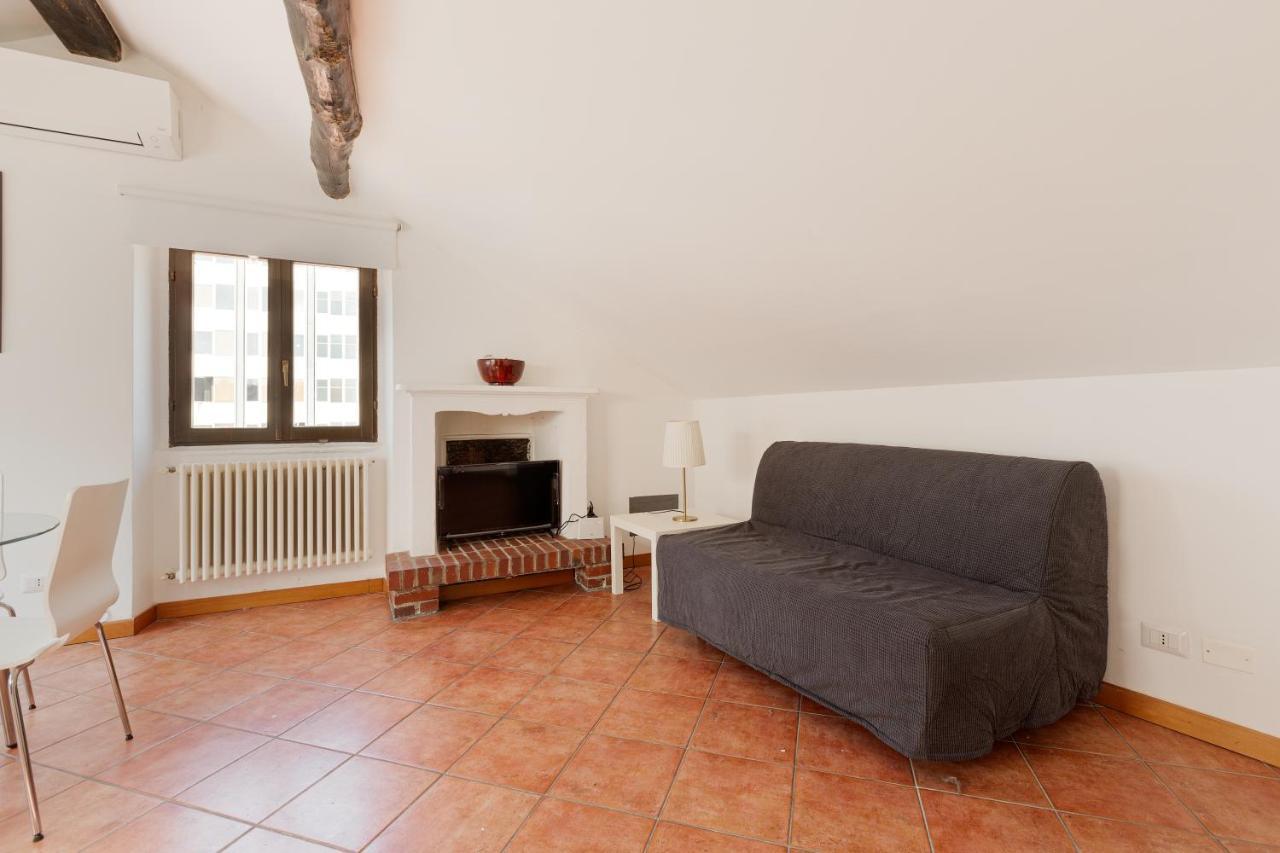 Corso Como Balcony Apartment Милан Экстерьер фото